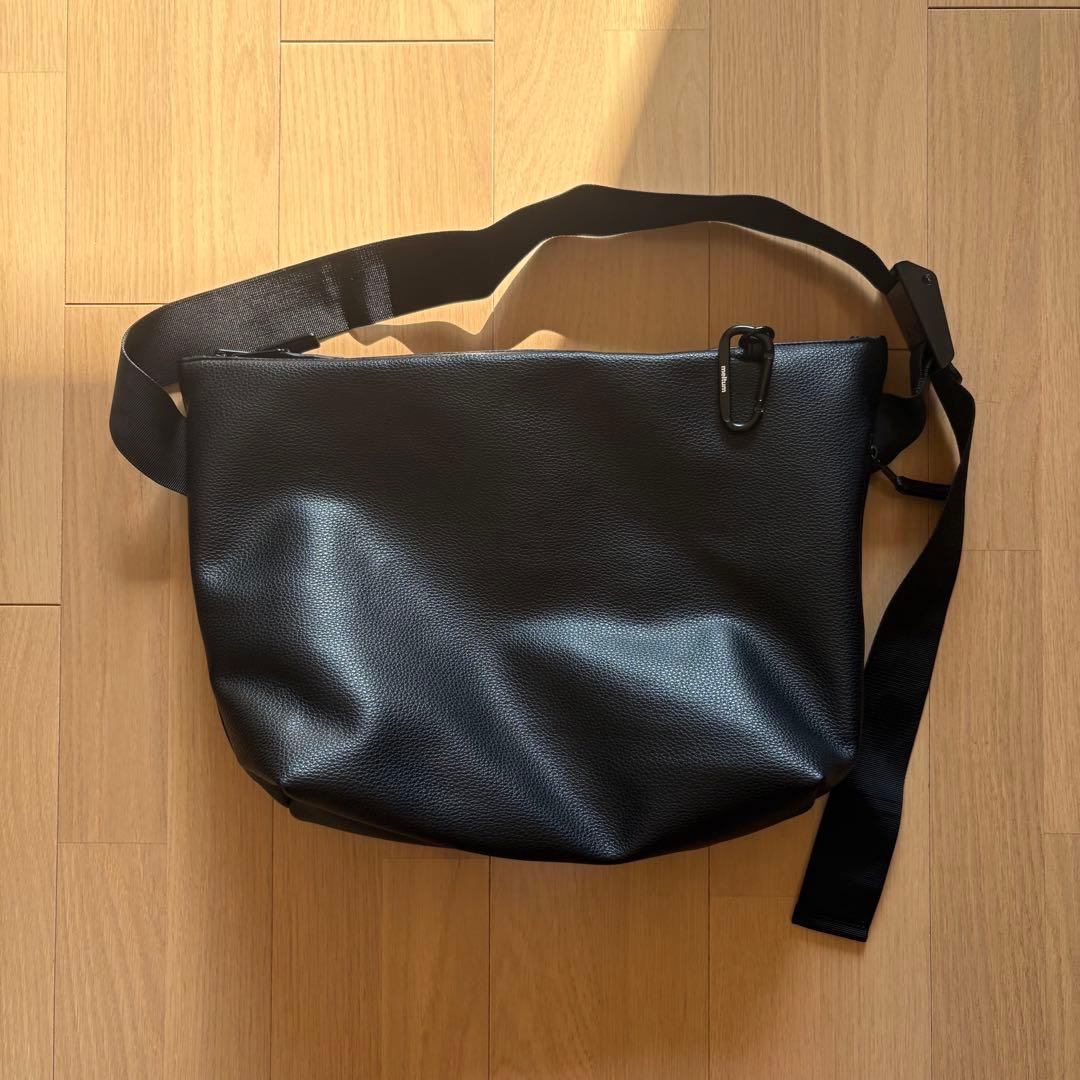 meltum LEATHER MESSENGER BAG(M) 新品未使用