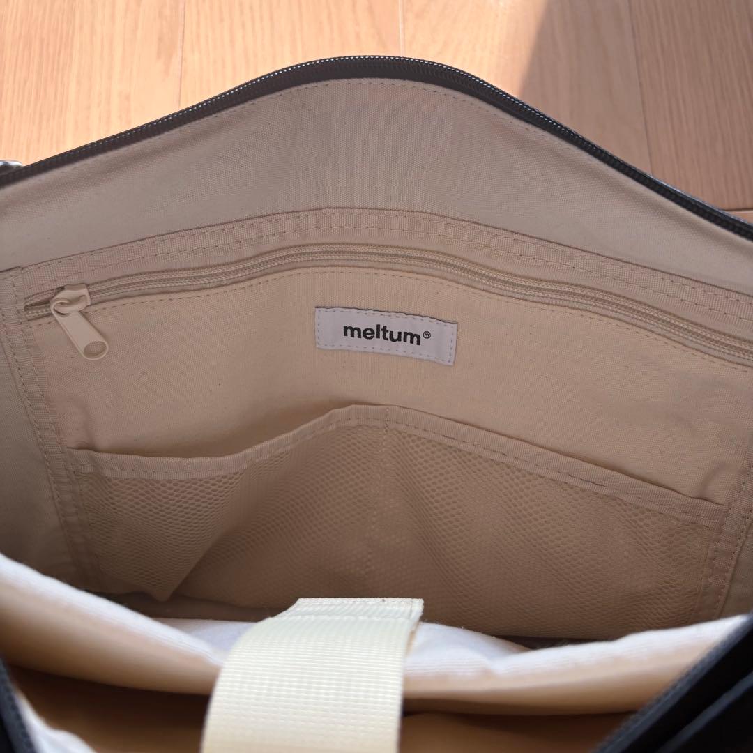 meltum LEATHER MESSENGER BAG(M) 新品未使用