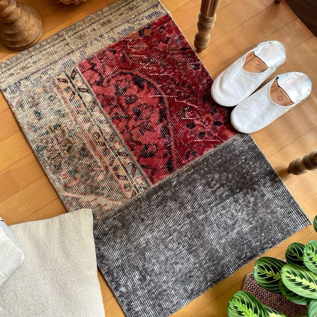 55×86 パッチワーク　グレイボタニカル　深み赤　トルコヴィンテージラグ