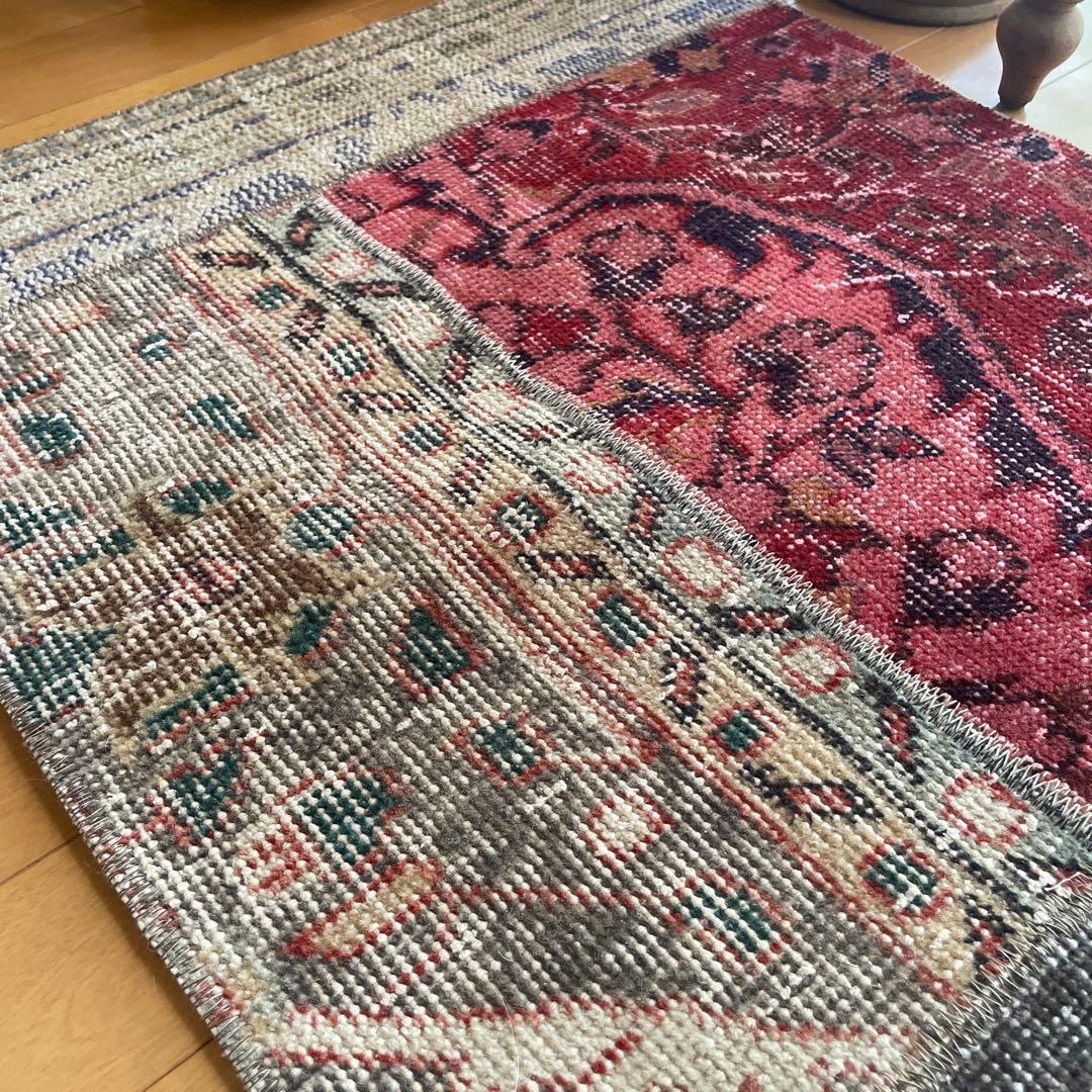 55×86 パッチワーク　グレイボタニカル　深み赤　トルコヴィンテージラグ