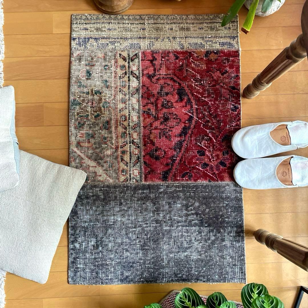 55×86 パッチワーク　グレイボタニカル　深み赤　トルコヴィンテージラグ
