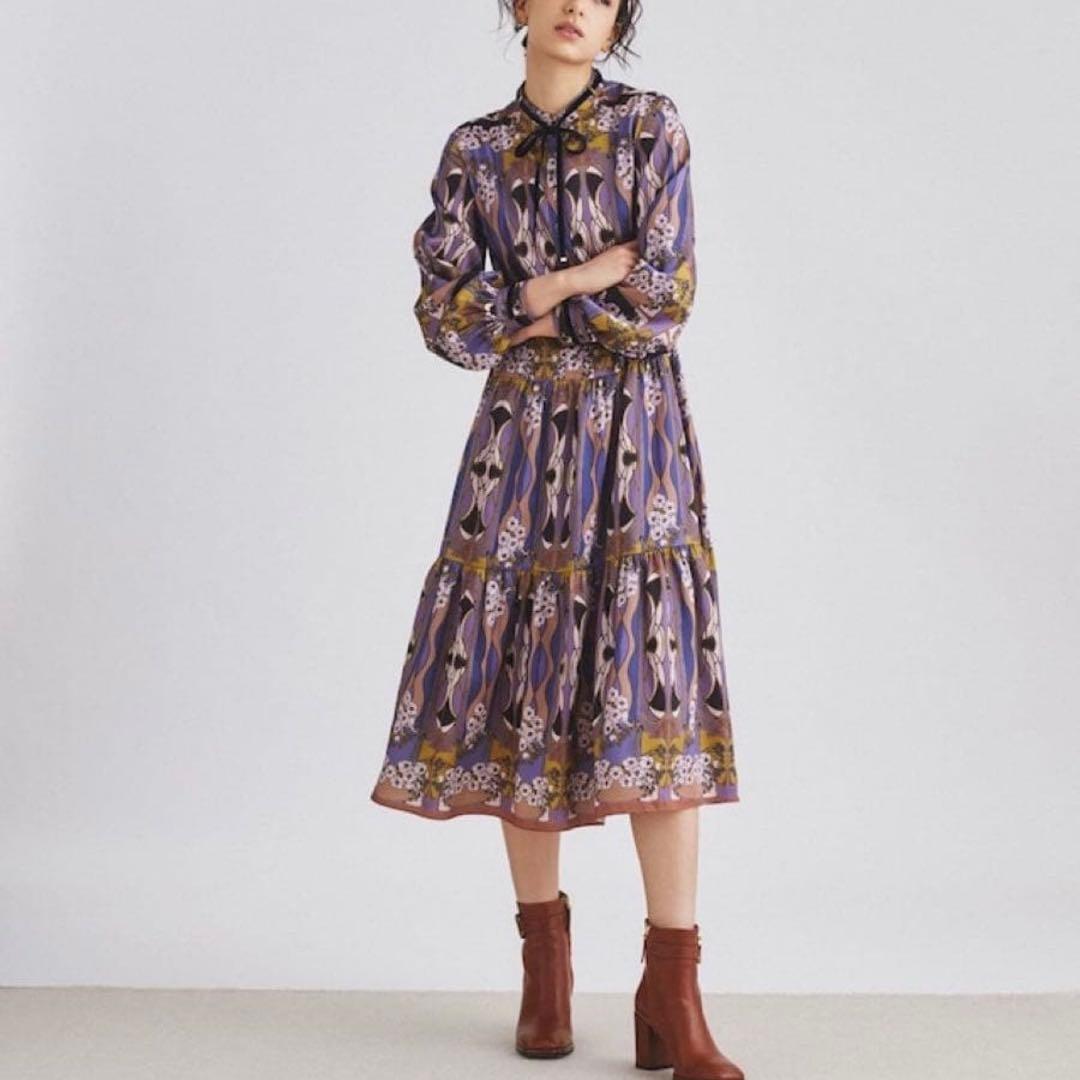 美品 グレースコンチネンタル　ヌーボープリントティアードワンピース