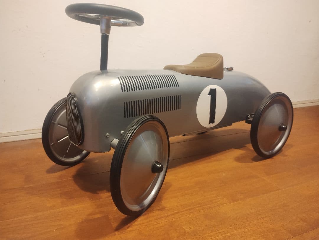 ARTABURG ／アルタバーグ／キッズカー／足蹴り／vilac／ペダルカー