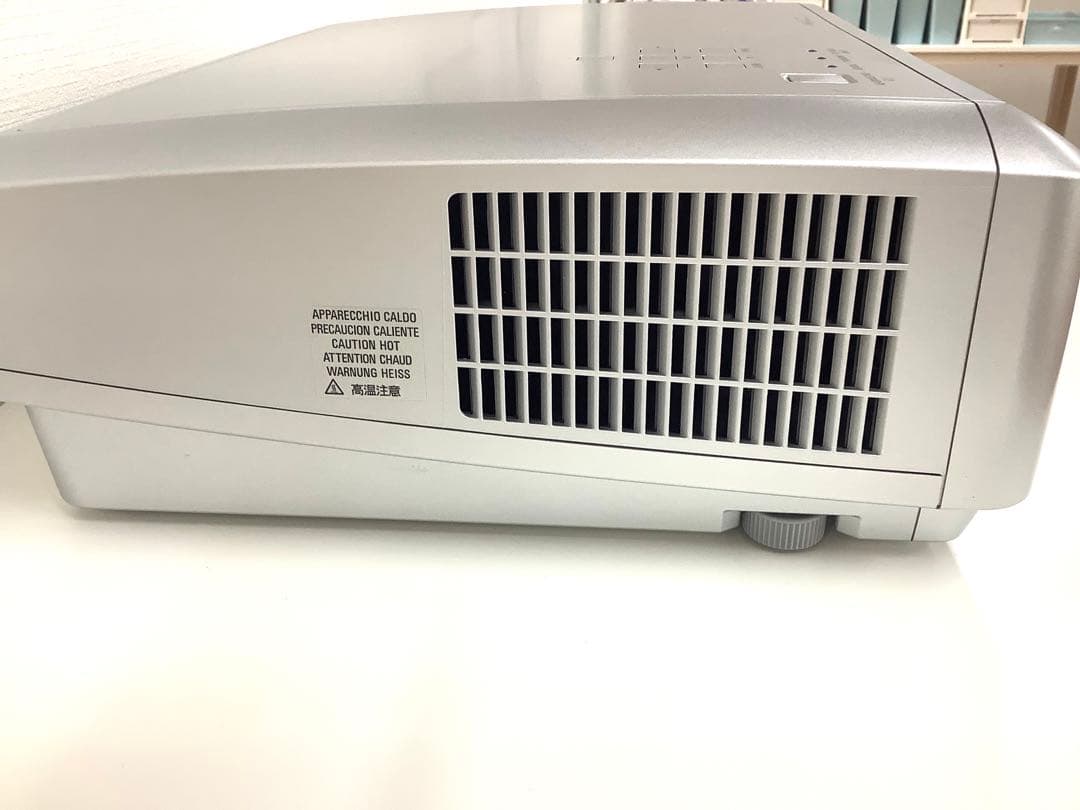 [z826]SANYO LP-Z5プロジェクター