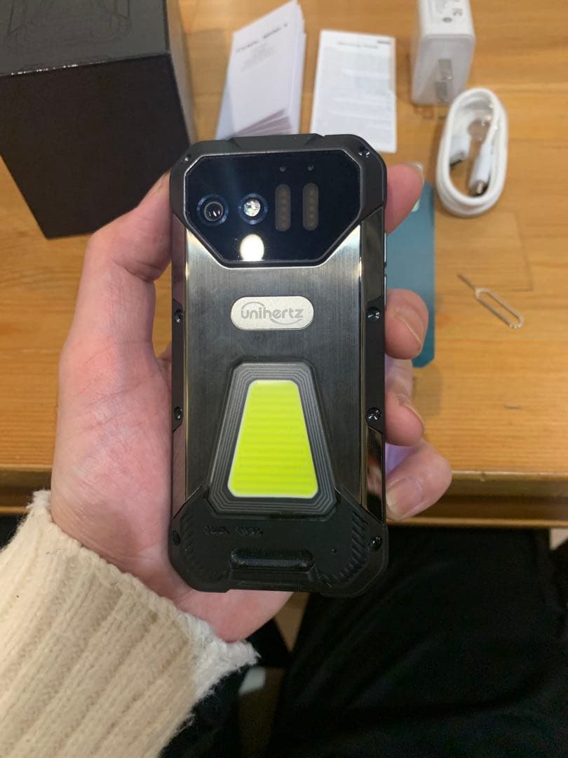 8849(Unihertz) Tank Mini 小さいボディーに機能ギッシリ★