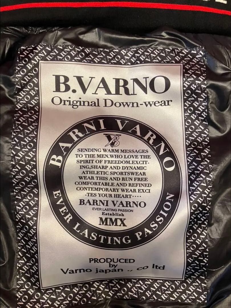 極美品　BARNIVARNOバー二ヴァーノ ダウンベスト