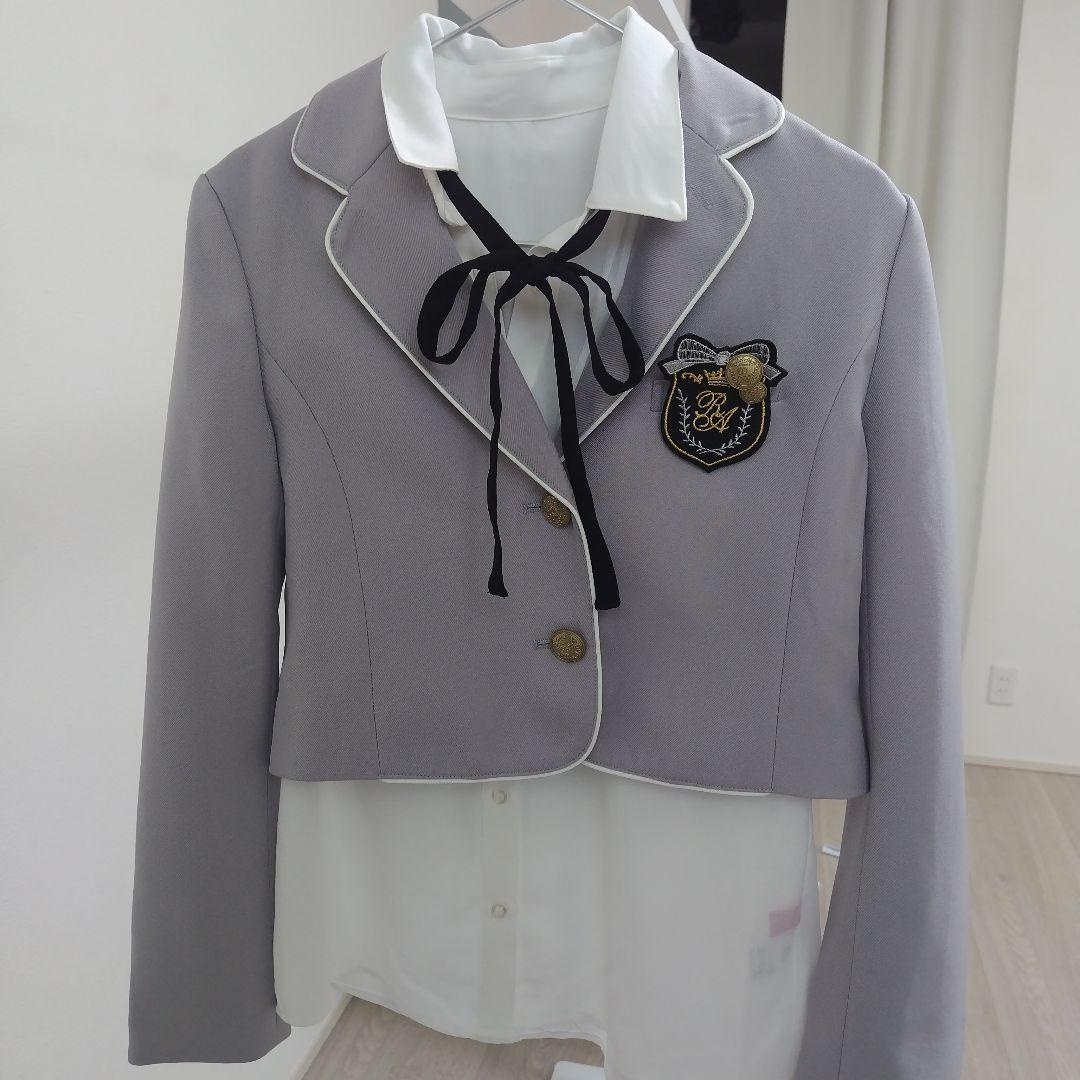 レピピの卒服2025 去年12月購入の今年3月卒業式に1回着用のみ　超美品