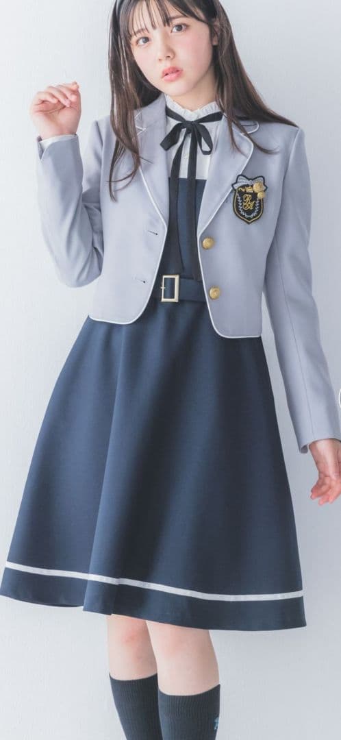 レピピの卒服2025 去年12月購入の今年3月卒業式に1回着用のみ　超美品