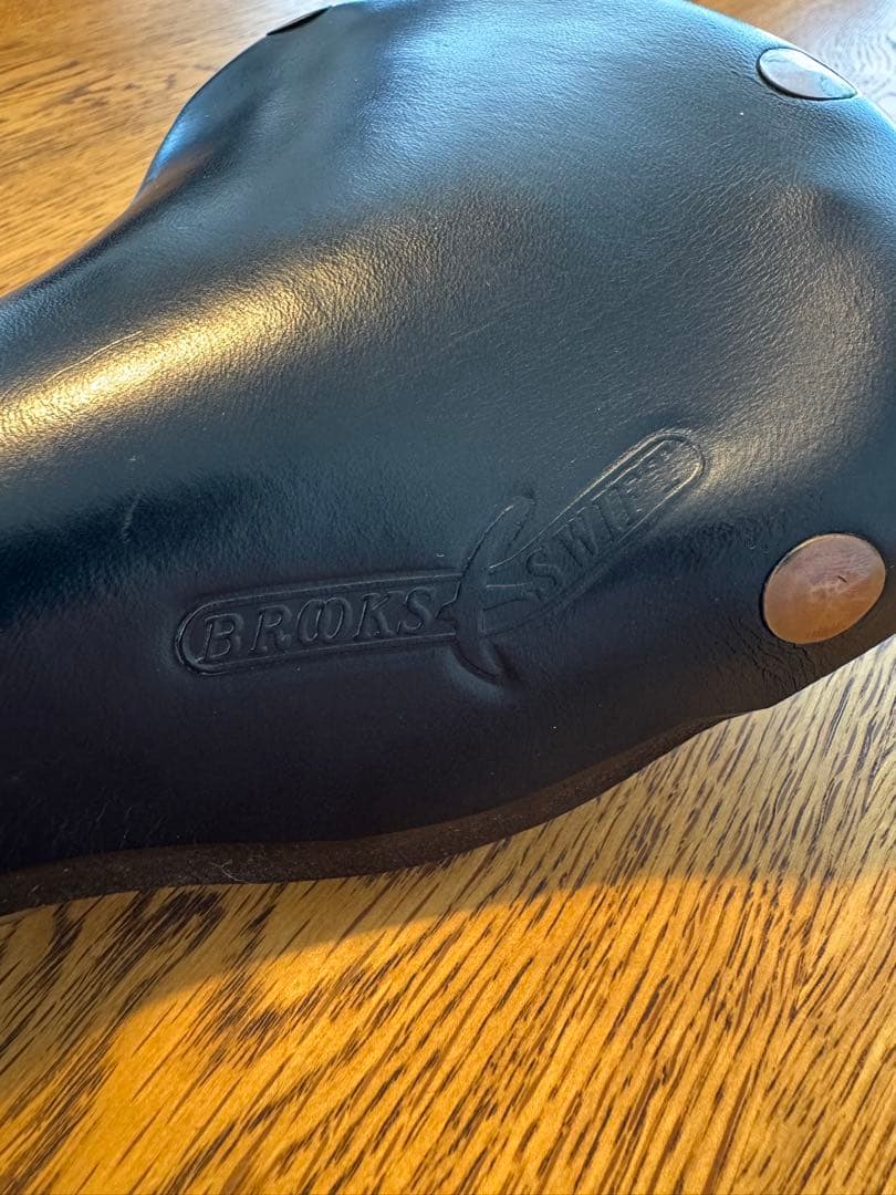 Brooks swift 黒 レザー サドル