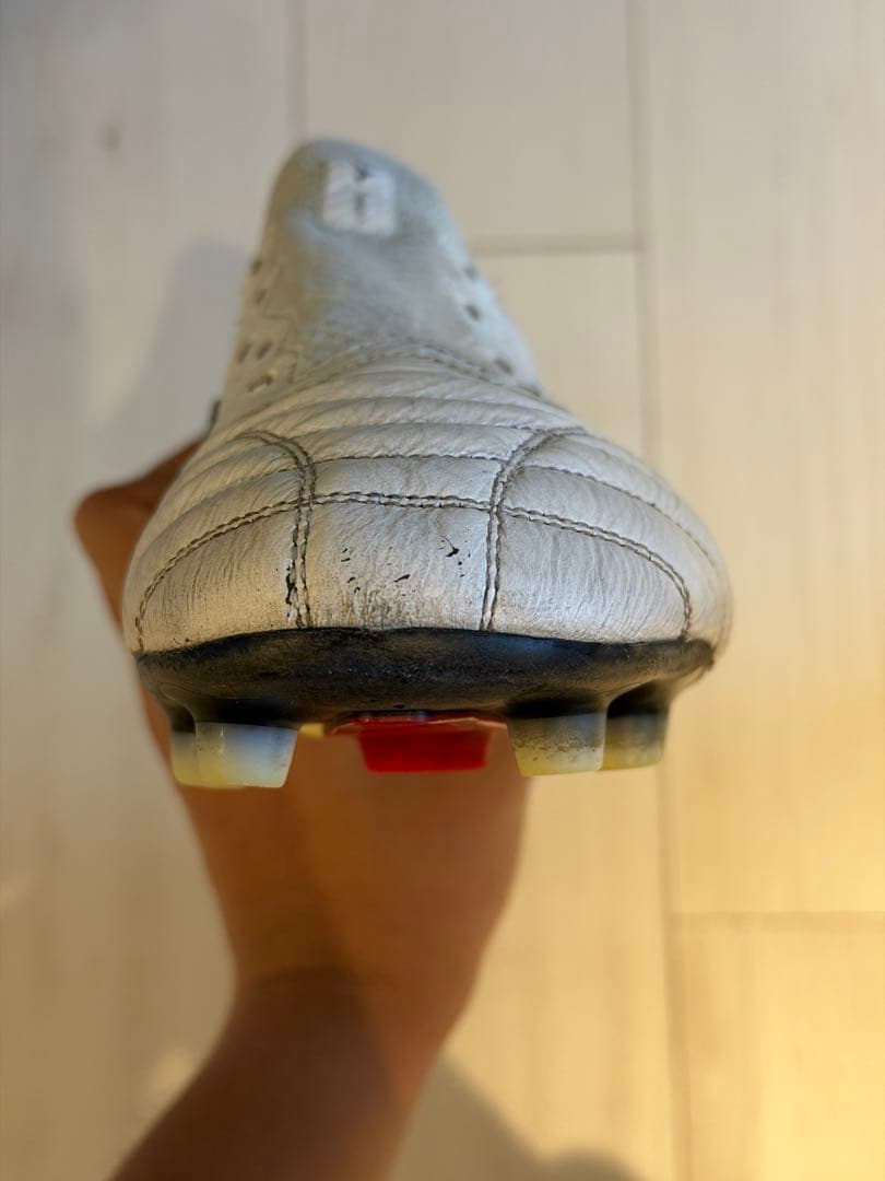 【中古】 ミズノモレリアネオ4 βJAPAN 白×黒 サッカースパイク27cm