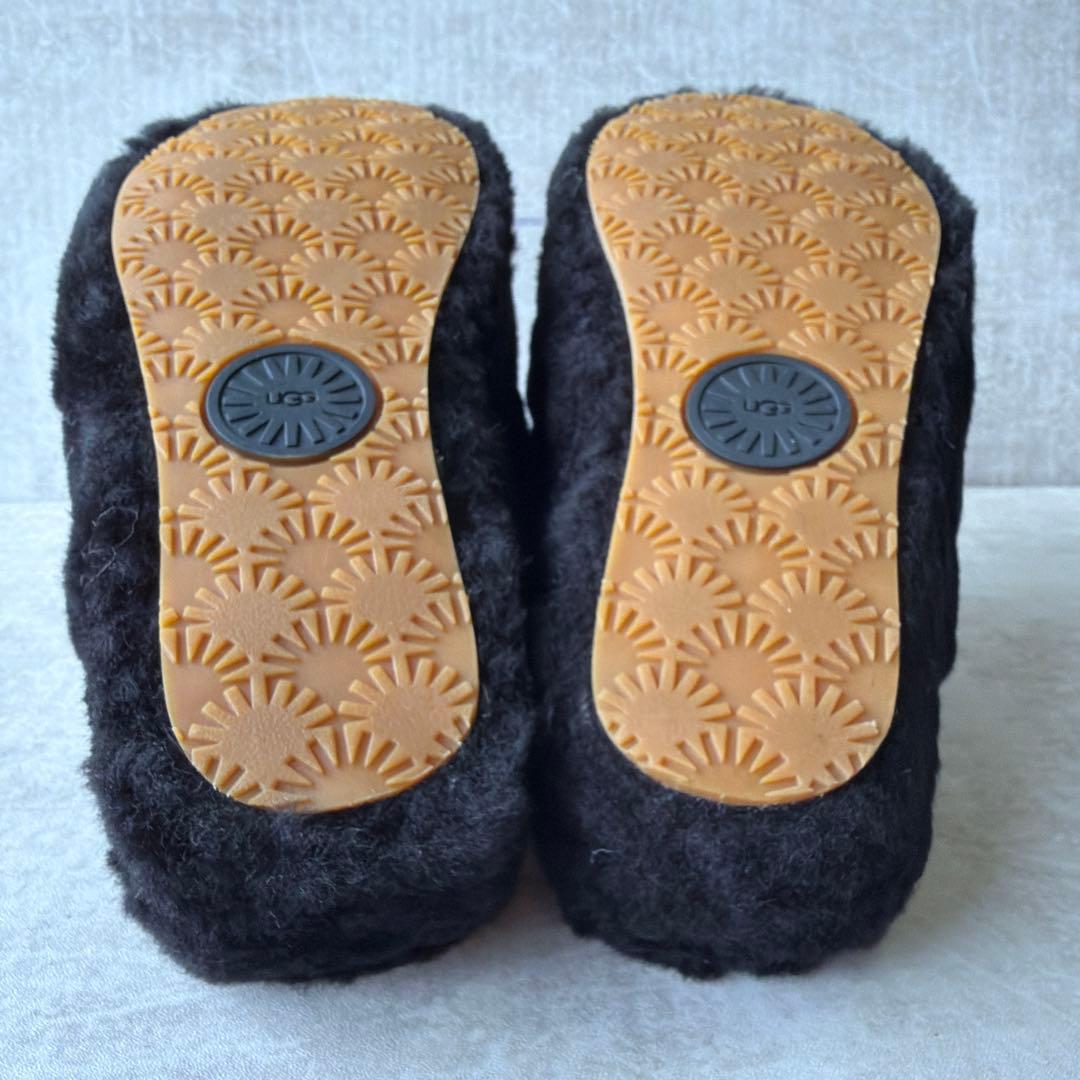 ⭐️未使用⭐️UGG アグ フラッフイヤー スライド サンダル 23cm ブラック