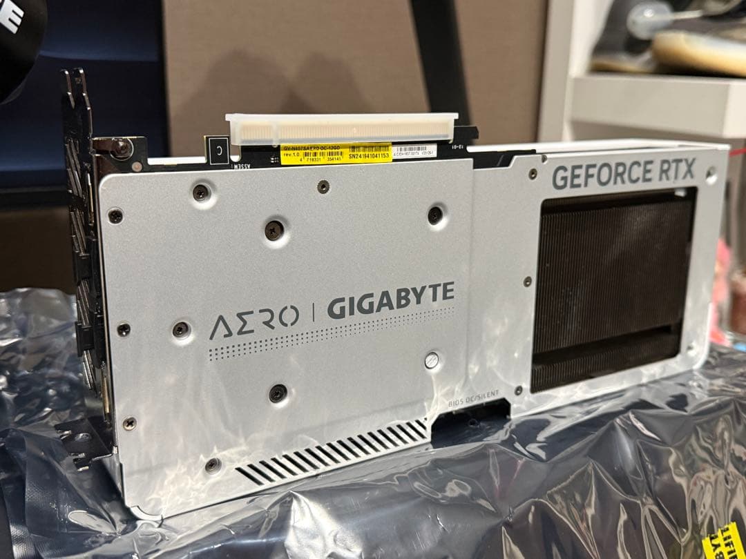 グラフィックボード・グラボ・ビデオカード GIGABYTE RTX 4070 SUPER AERO OC 12G