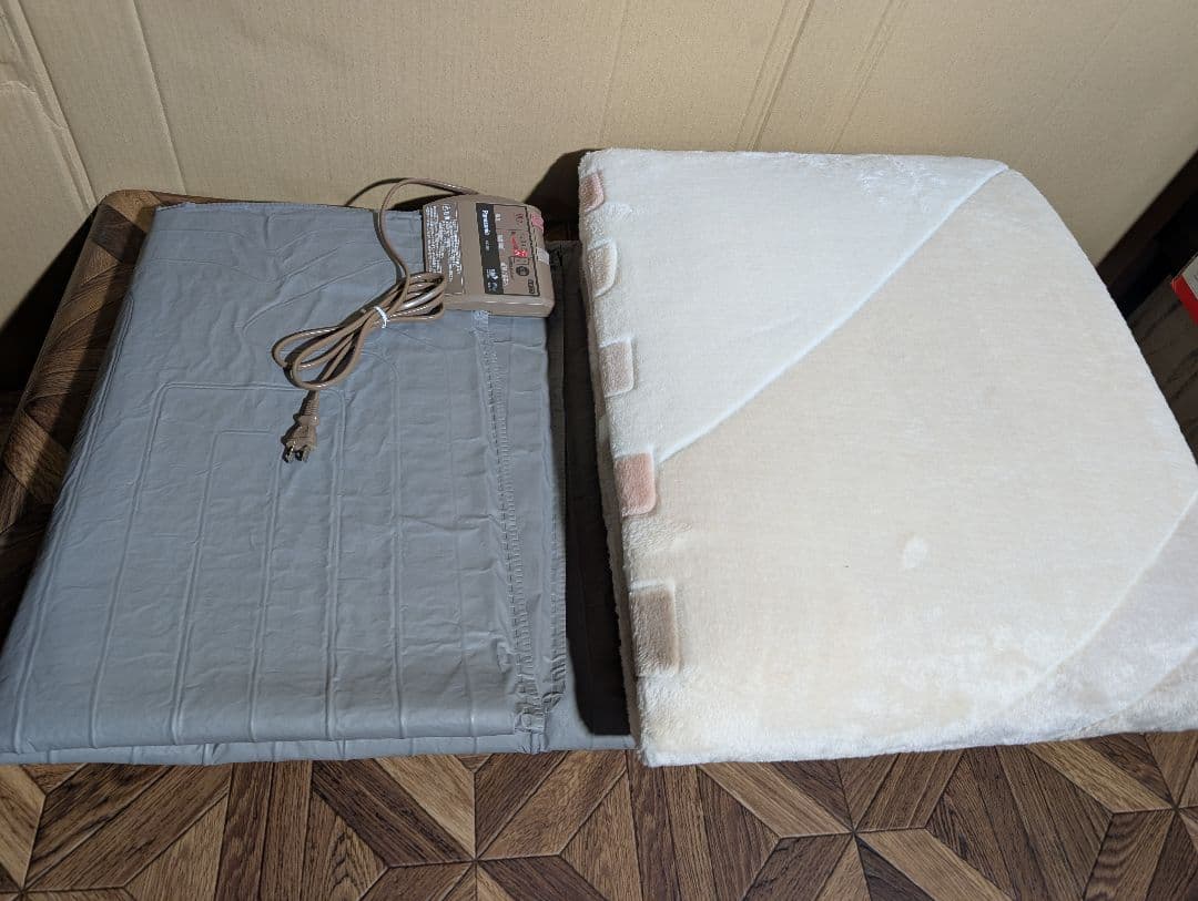 Panasonic ホットカーペット　2畳　カバー付 DC-2EBA1 未使用品