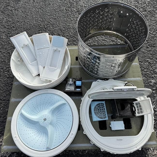 地域限定送料無料　美品 東芝 10㎏ 洗濯乾燥機 人気のブラウンAW-10VH1