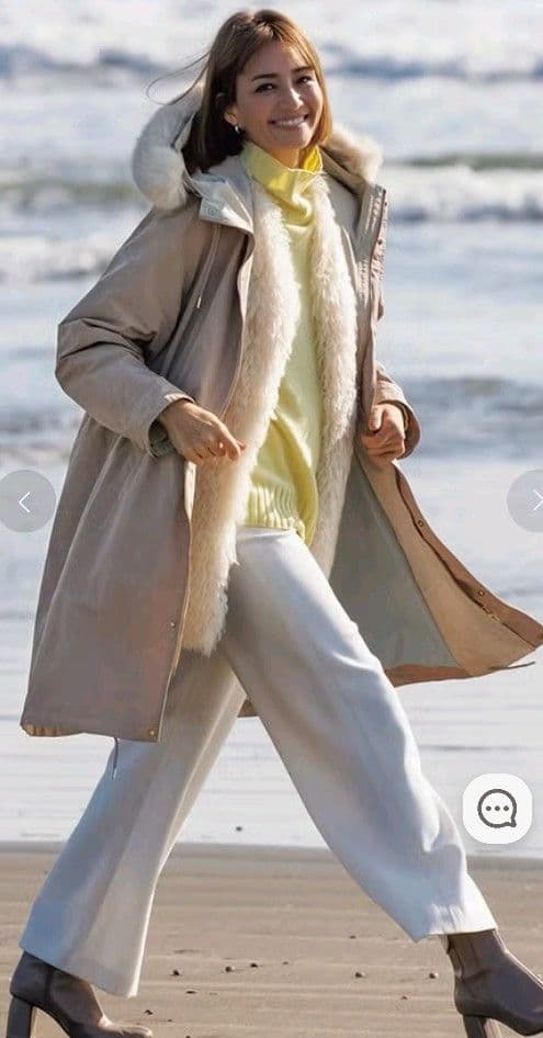 ドゥクラッセ　光沢グログラン・ファー使いモッズコート 　フード　定価21890円