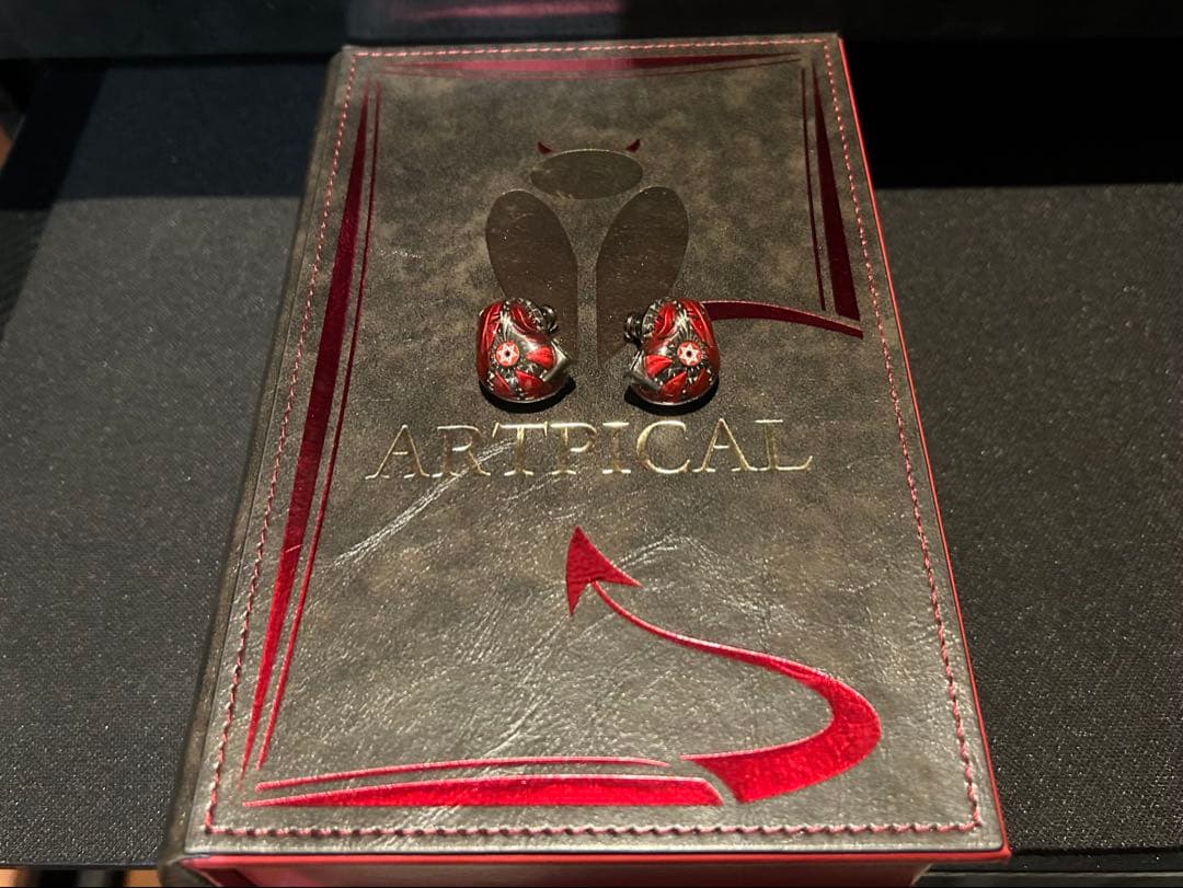 ARTPICAL Lucifer イヤホン