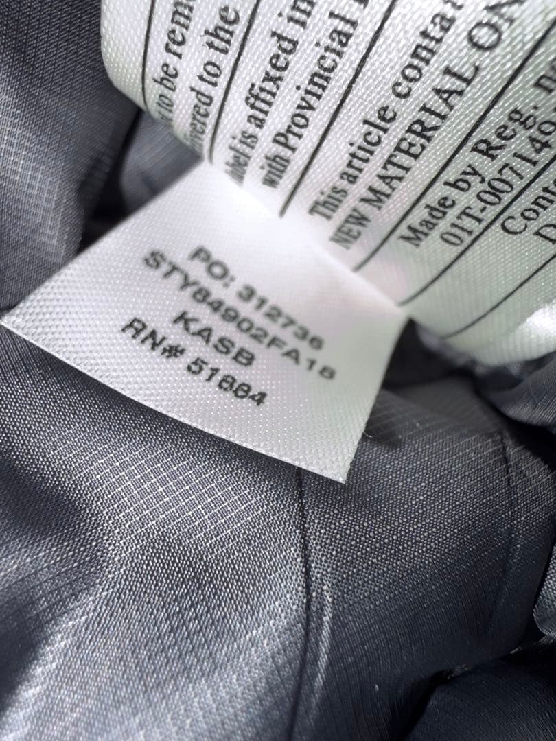 2018年製　パタゴニア　ダウンセーターフーディ ダウンジャケット　Mサイズ