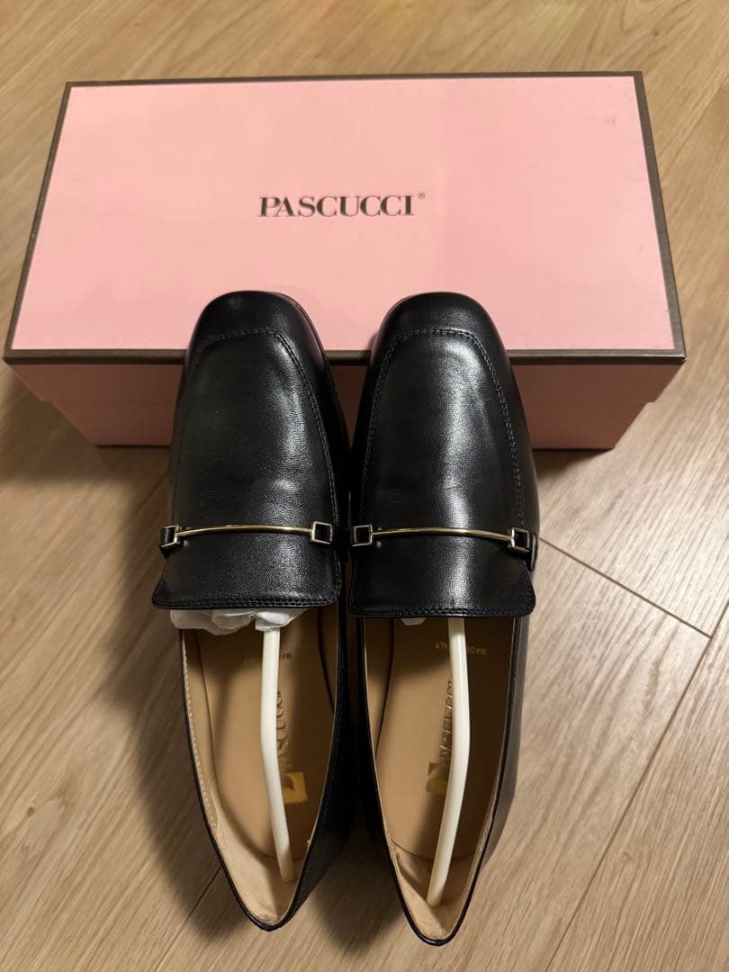 パスクッチ ローファー イタリア　黒　36