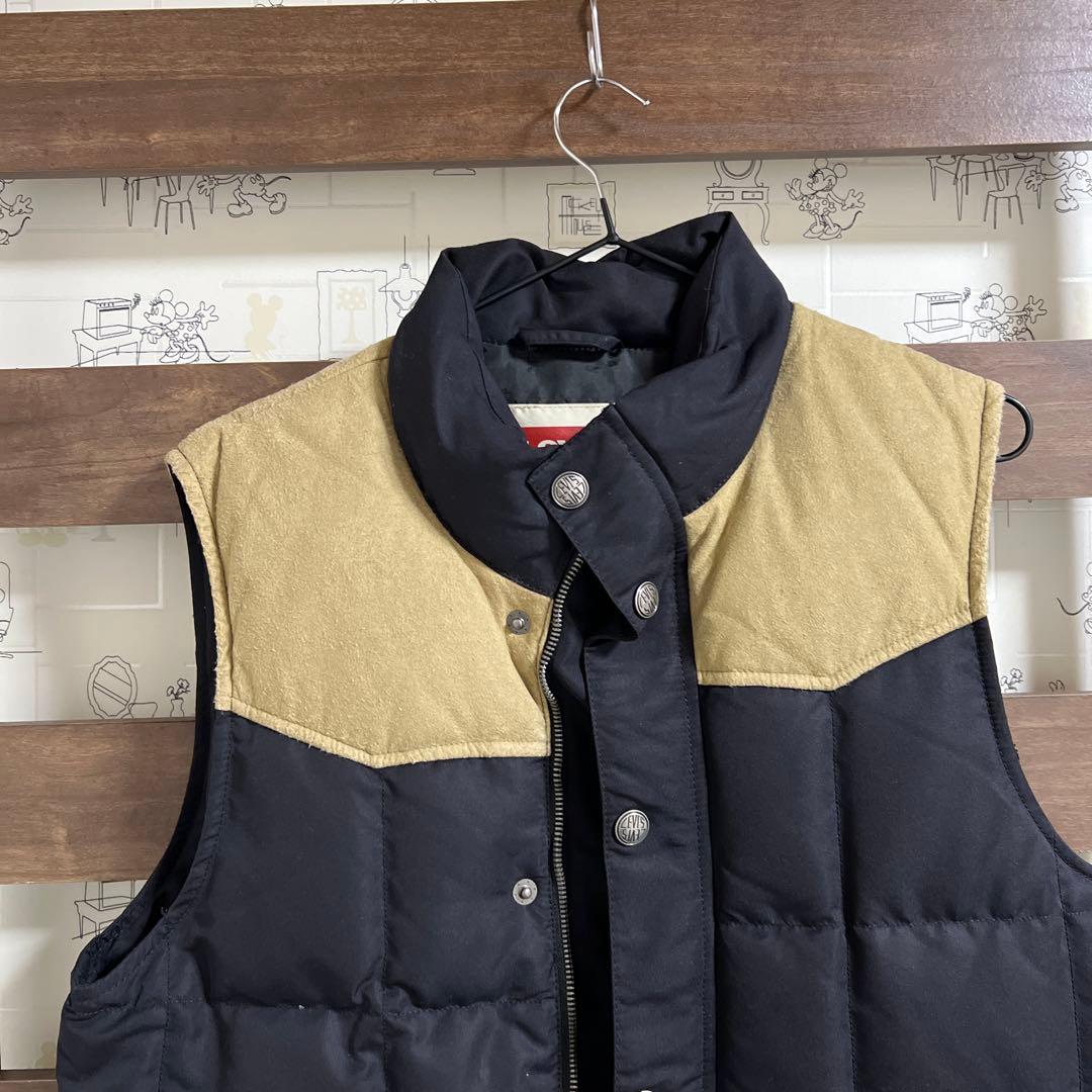 アメカジ　Levi's ダウンベスト ネイビー/ベージュ