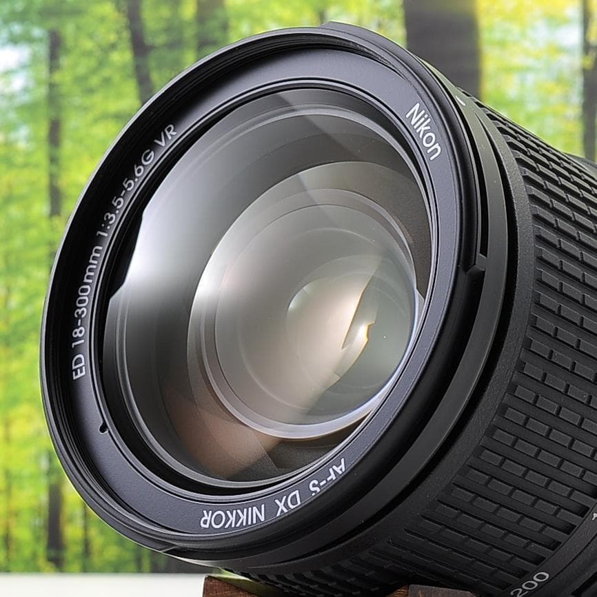 Nikon AF-S DX 18-300㎜ G VR ☆遠近両用便利レンズ☆