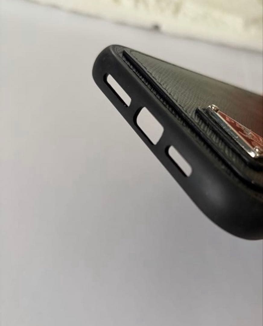 PRADA サフィアーノレザー iPhoneケース 14promax 三角ロゴ