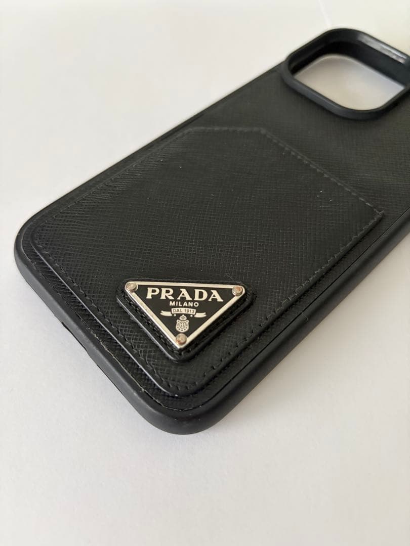 PRADA サフィアーノレザー iPhoneケース 14promax 三角ロゴ