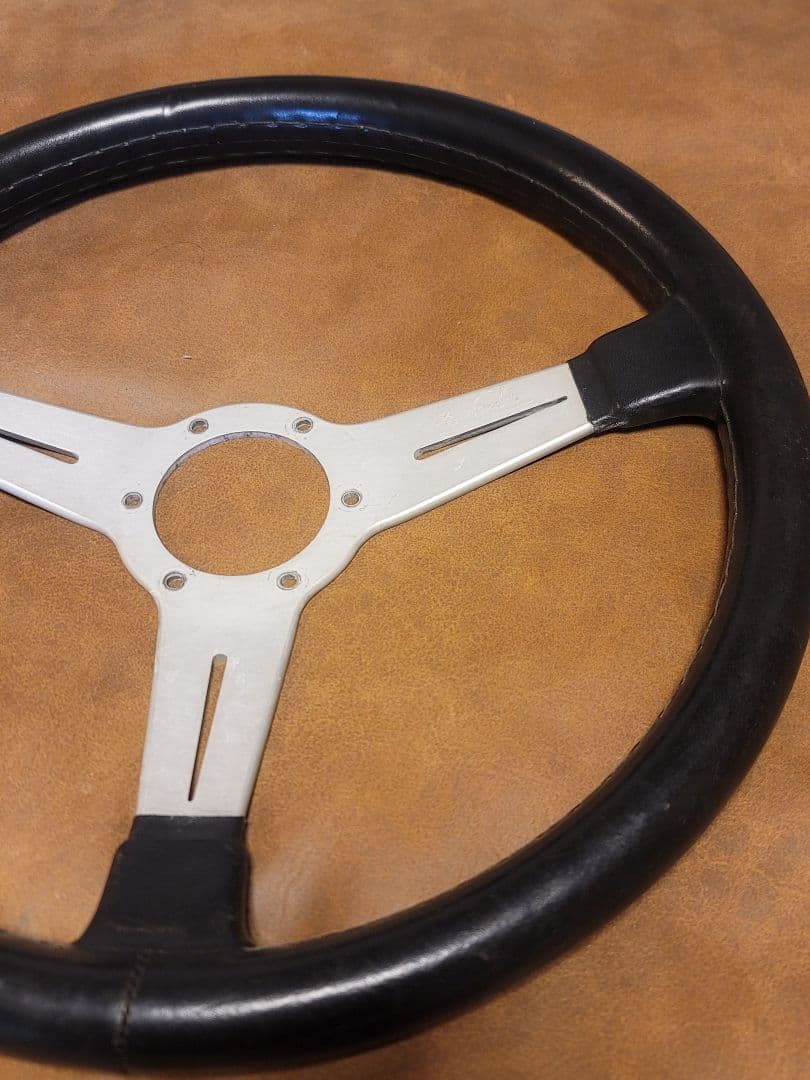 Nardi クラシック レザーステアリングホイール 360mm