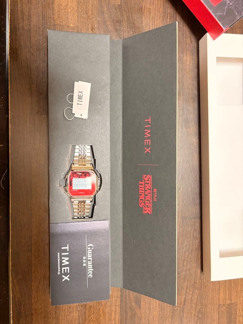 stranger things x timex コラボ 新品