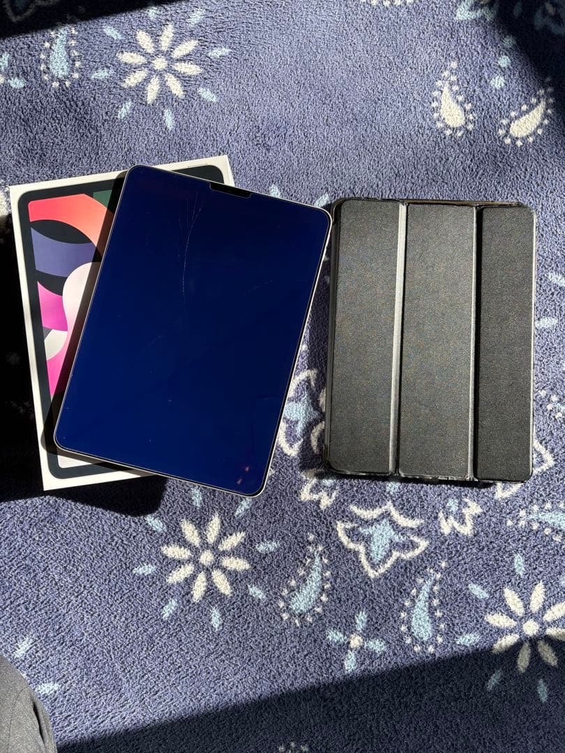 iPad Air (第4世代) 256GB シルバー+ケース、画面フィルム付き