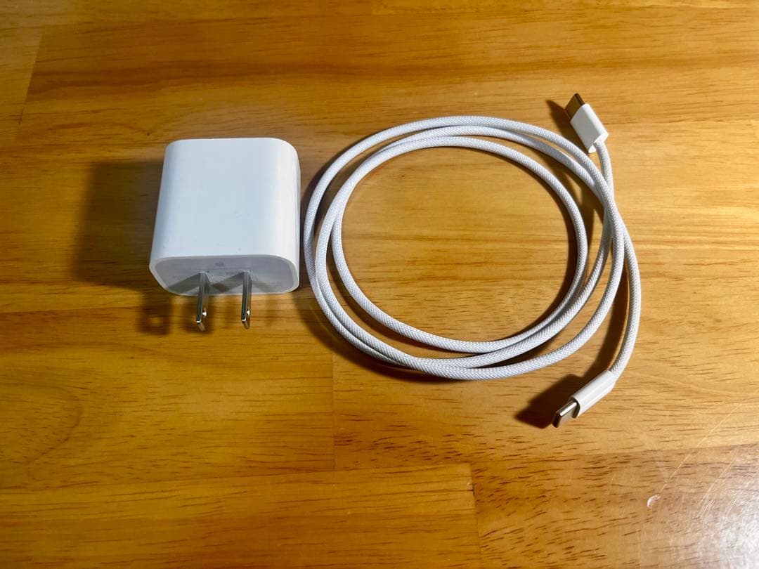 Apple iPad 第10世代 64GB Wi-Fiモデル 付属品あり