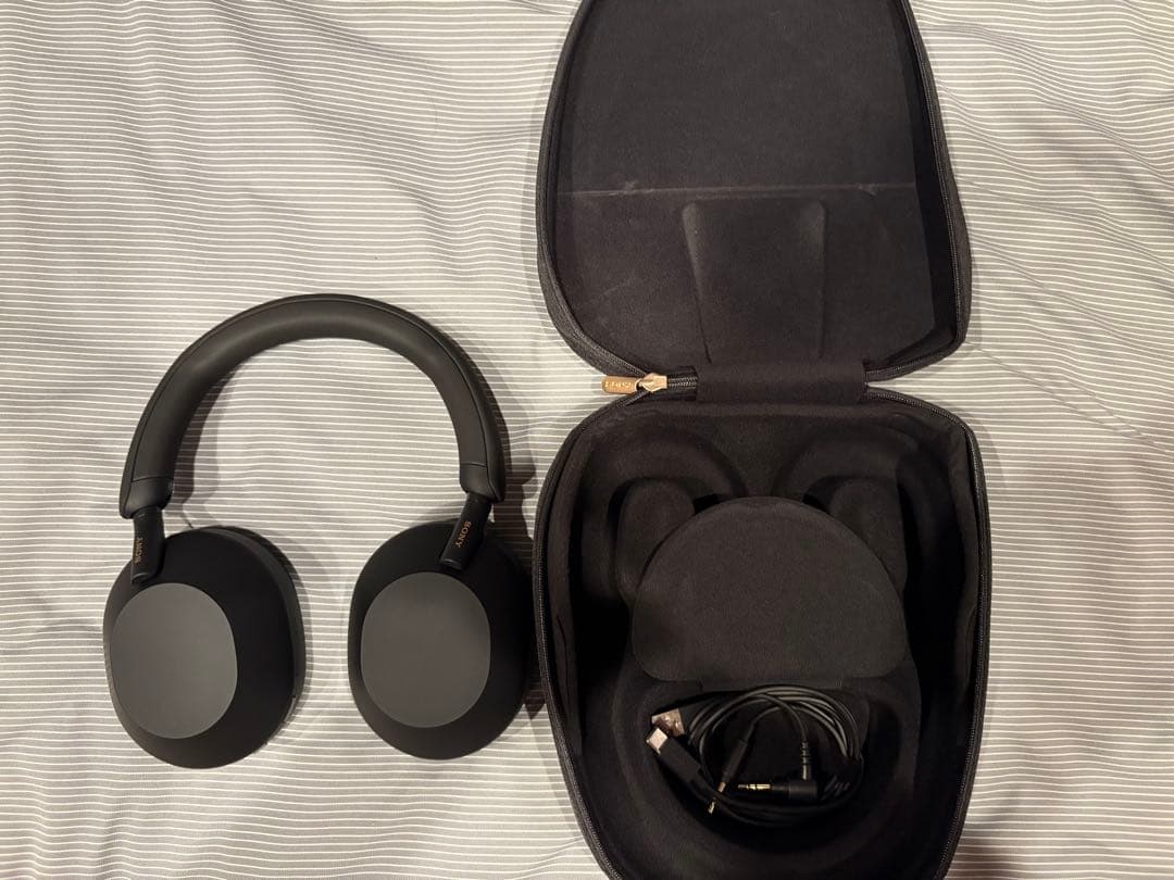 美品　Sony WH-1000XM5 ワイヤレスヘッドホン ブラック