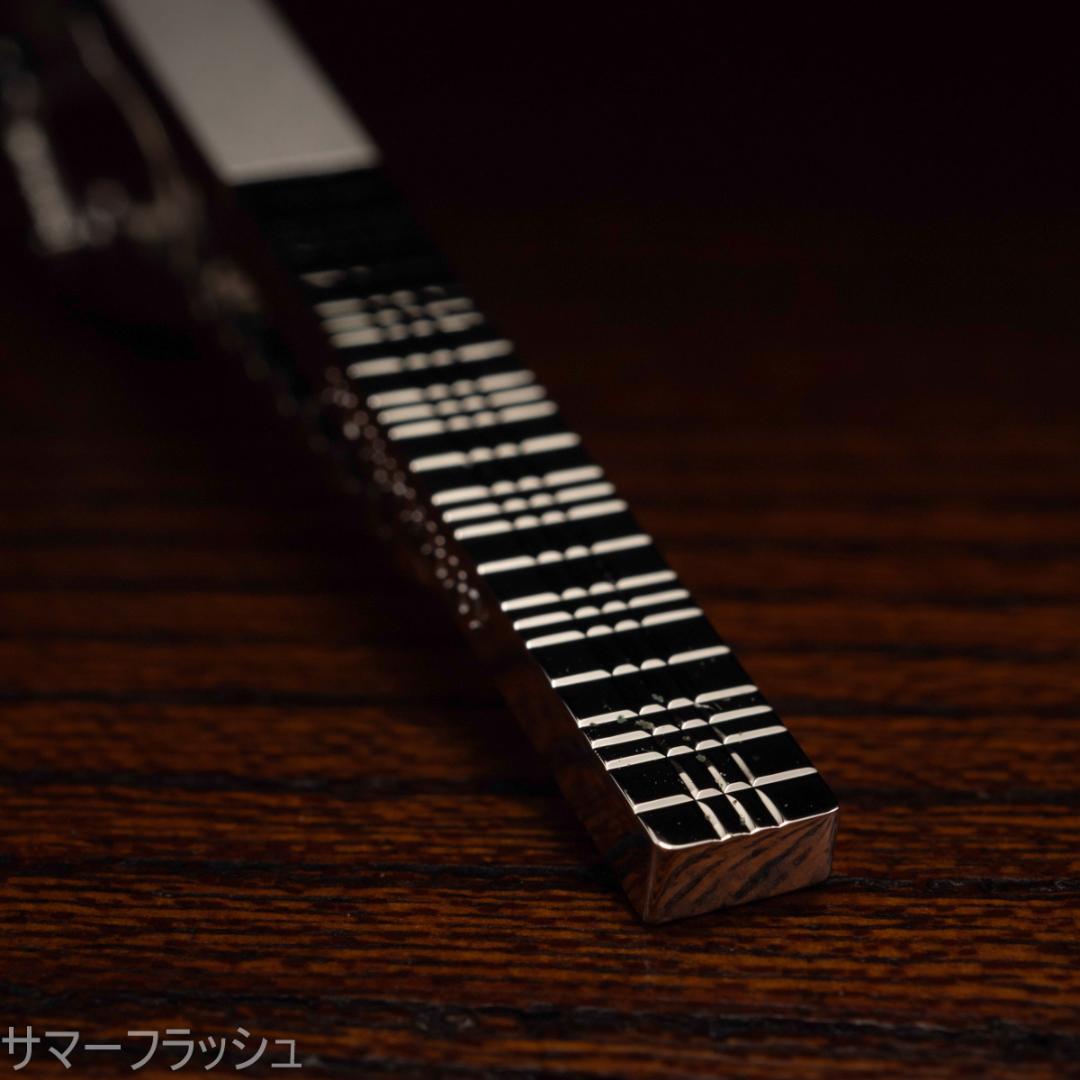 胸元に気品と知性を宿す 箱有 バーバリー チェックネクタイピン Burberry