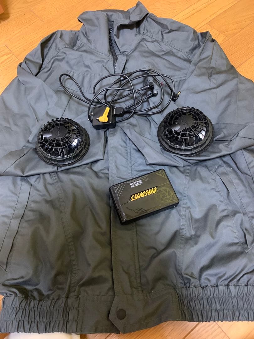 バッテイリーと服