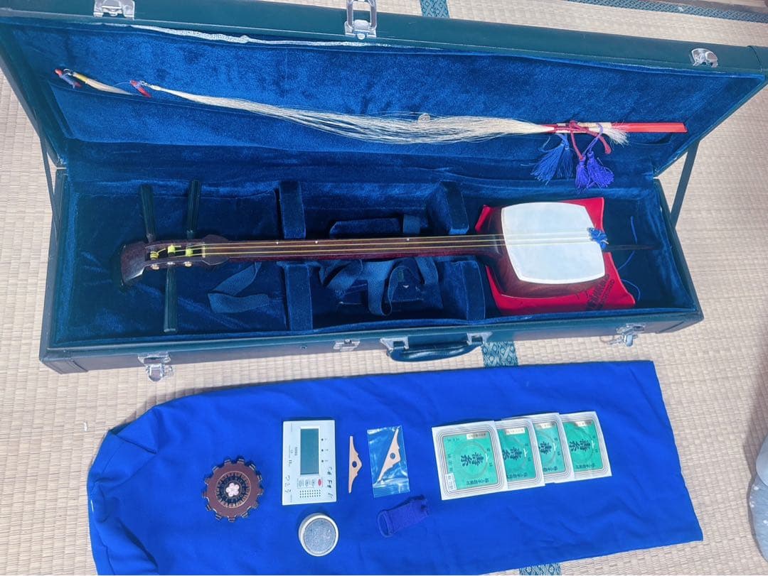 胡弓とアクセサリーセット