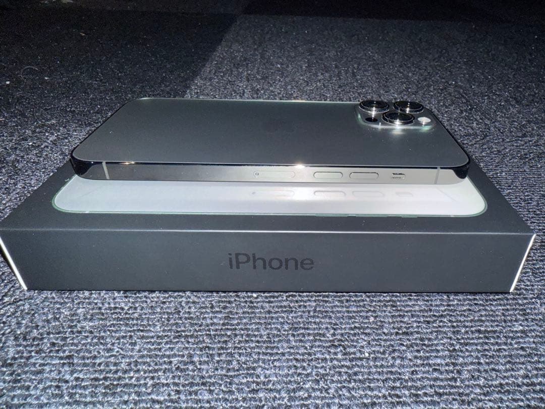 iPhone13promax graphite 1TB SIMフリー オマケ付き