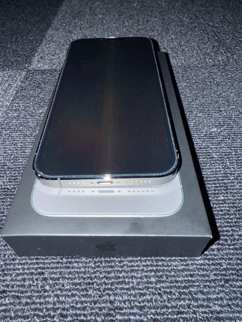 iPhone13promax graphite 1TB SIMフリー オマケ付き