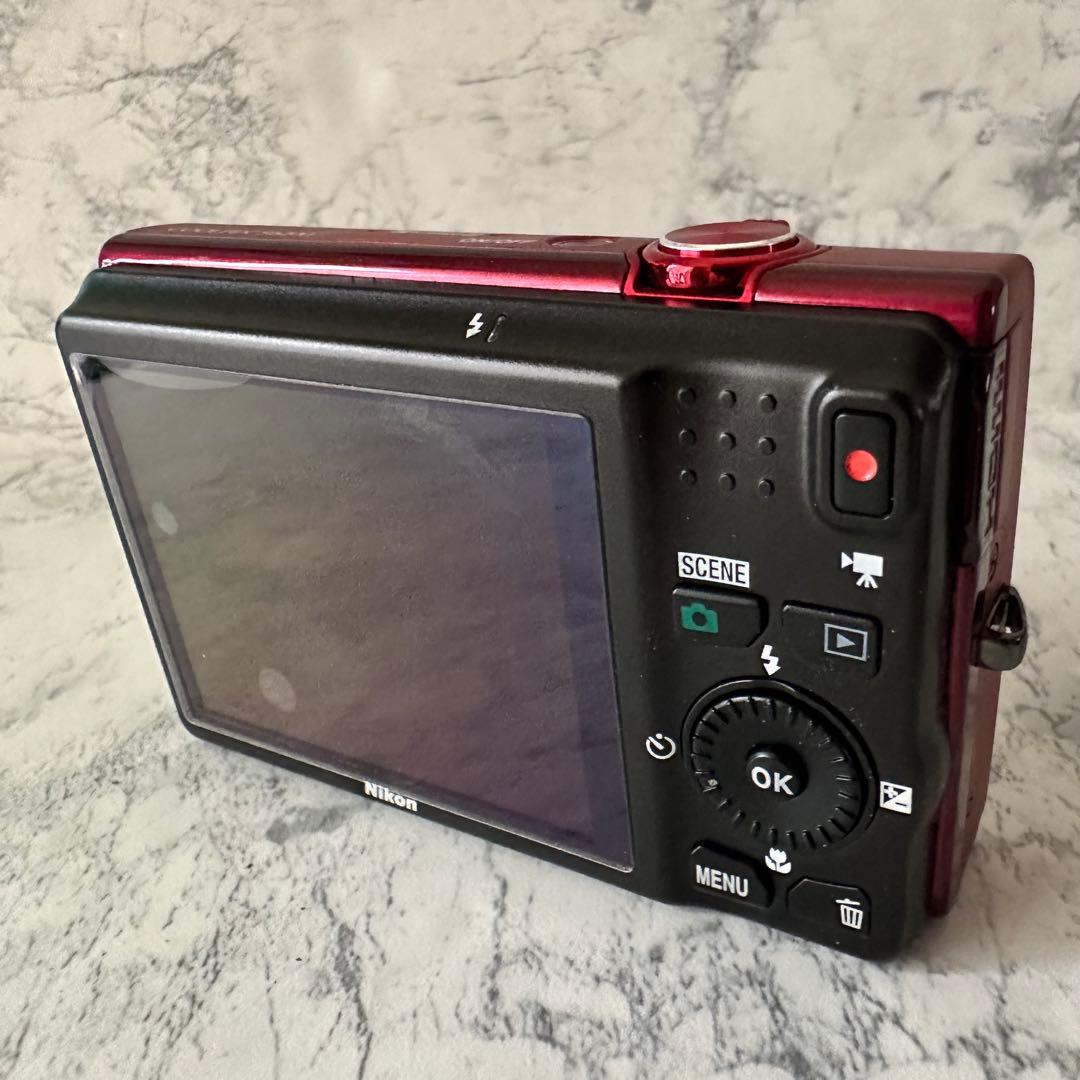 美品 Nikon COOLPIX S6200 レッド コンパクトデジタルカメラ
