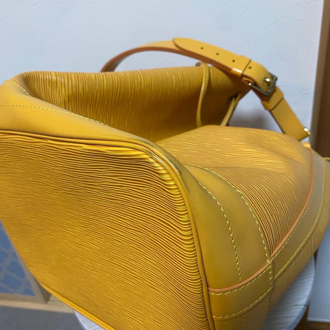 ルイヴィトン LOUIS VUITTON エピ ノエ ワンショル巾着バッグ