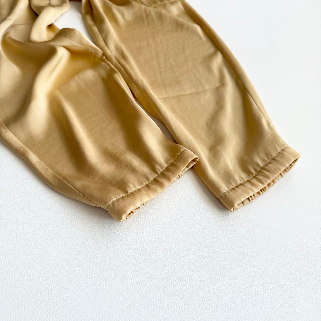 新品タグ付 【Theory セオリー】ジョガーパンツ 光沢 カーゴ 裾ゴム M