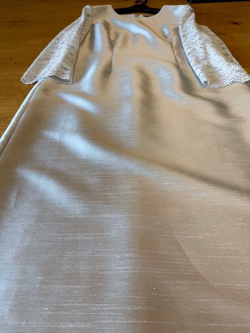 SOIR DOLCE 結婚式　シルバーレース長袖マキシドレス