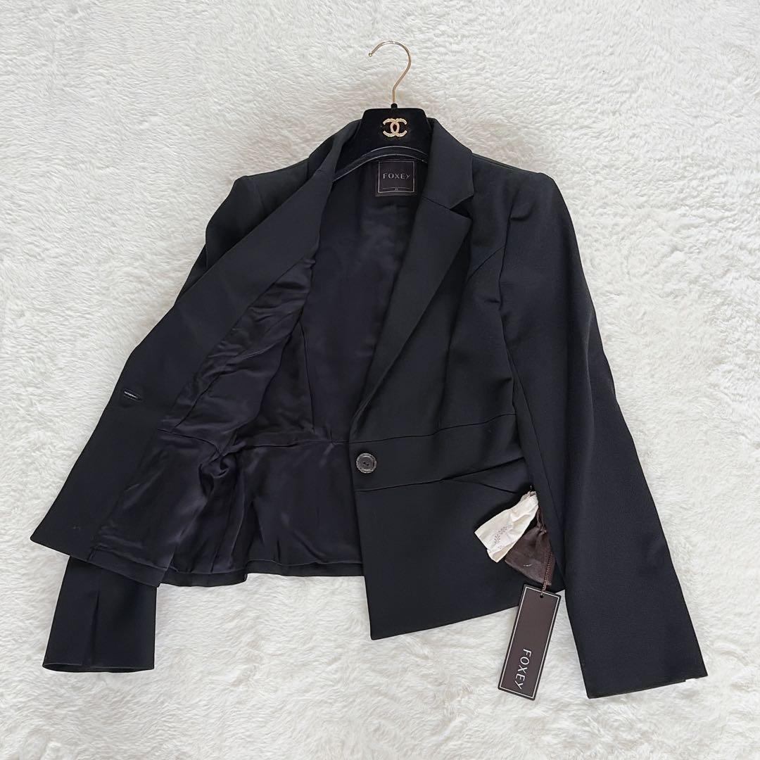 美品✨タグあり【フォクシー】テーラードジャケット ペプラム 黒42 大きなサイズ