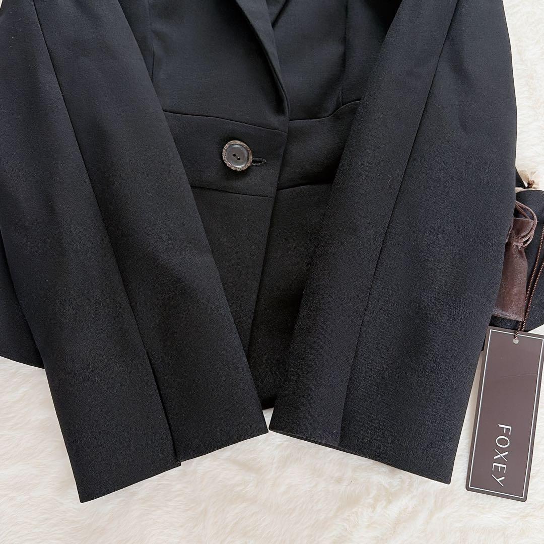 美品✨タグあり【フォクシー】テーラードジャケット ペプラム 黒42 大きなサイズ
