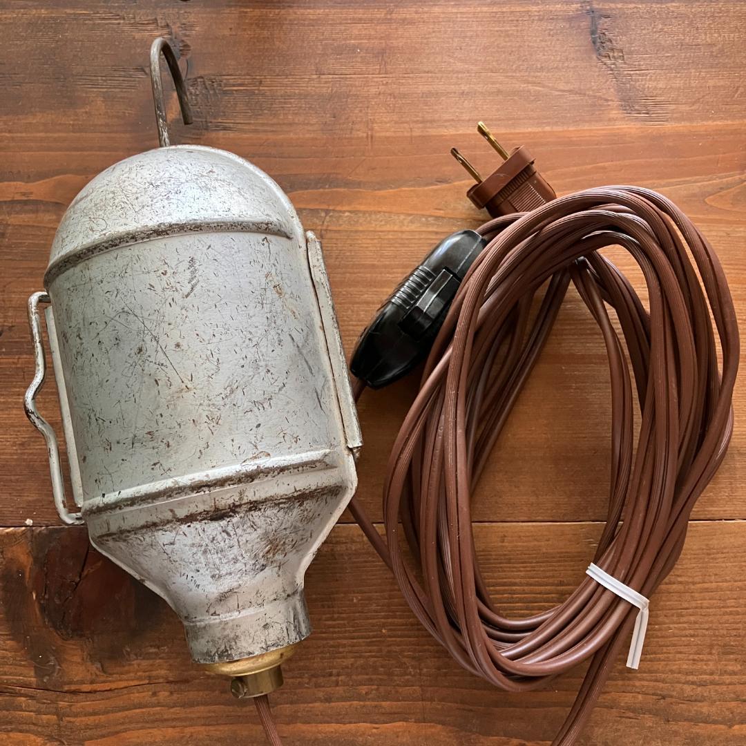 USAインダストリアルランプ／アメリカ／作業灯／vintage／Leviton