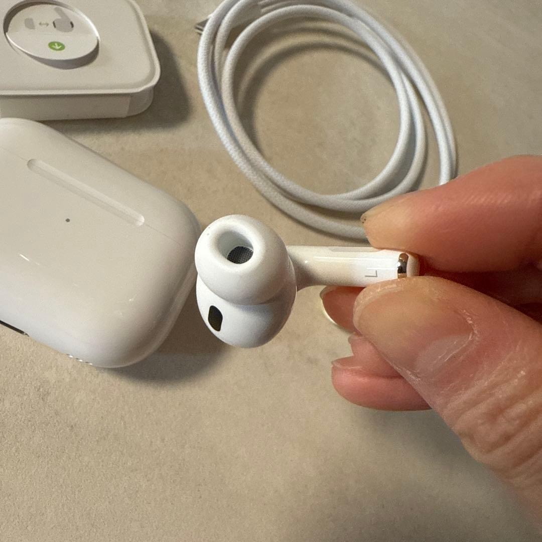 AirPods Pro(第2世代) 充電ケース付き EMC8396