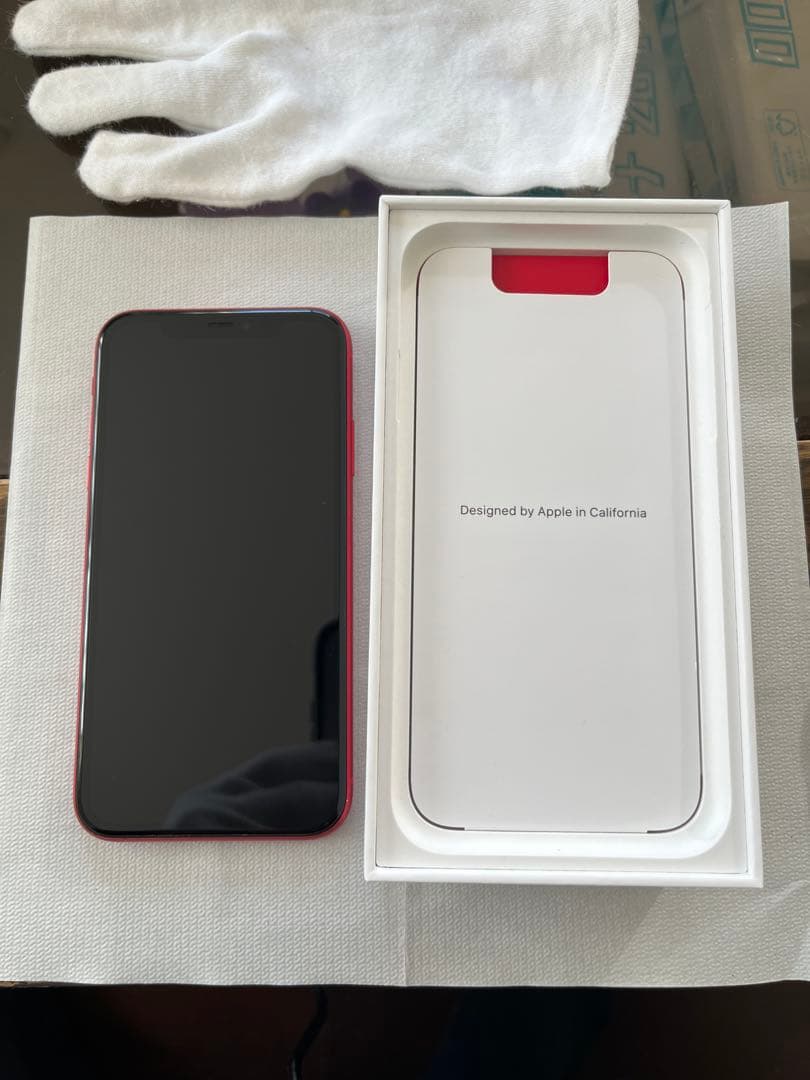 iPhone11 本体　64GB レッド