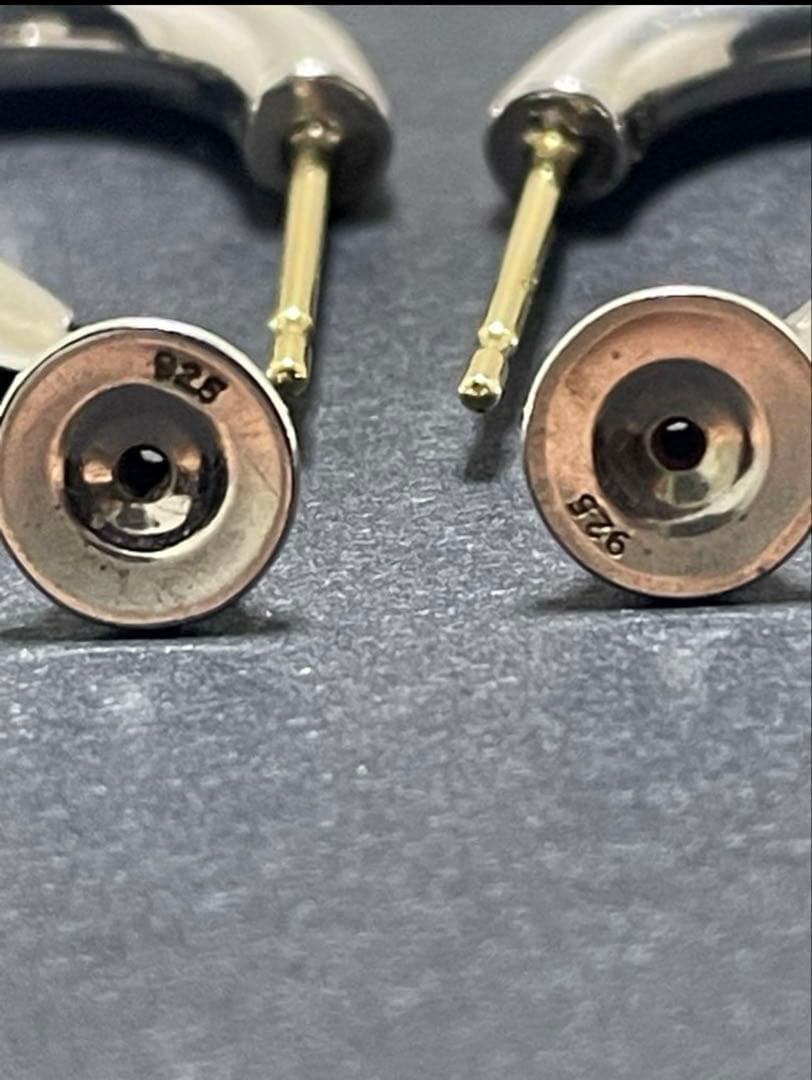 キャリアリング　ピアス