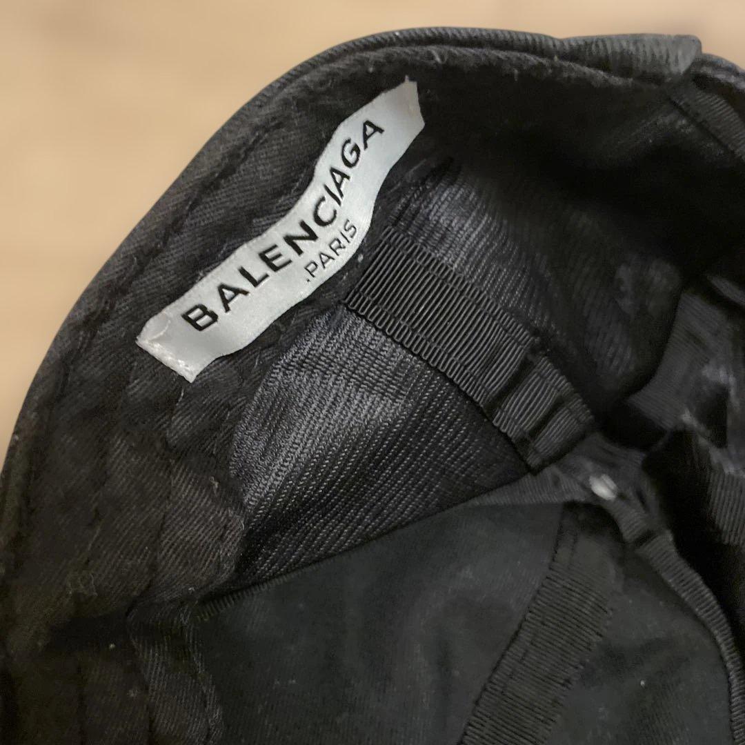 BALENCIAGA ブラック ベースボールキャップ