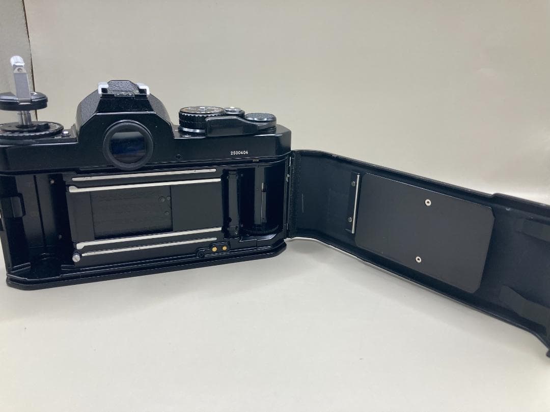 Nikon FE2 一眼レフカメラ Nikkor 50mm f/1.8
