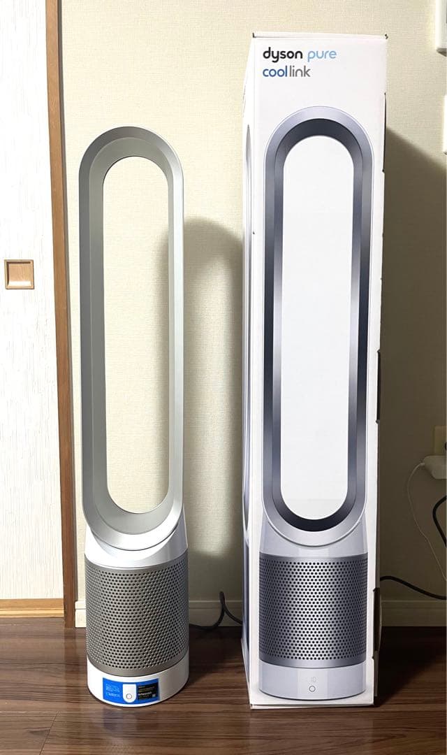 美品 ダイソン 空気清浄機能付タワーファン シルバー (TP03 WS)