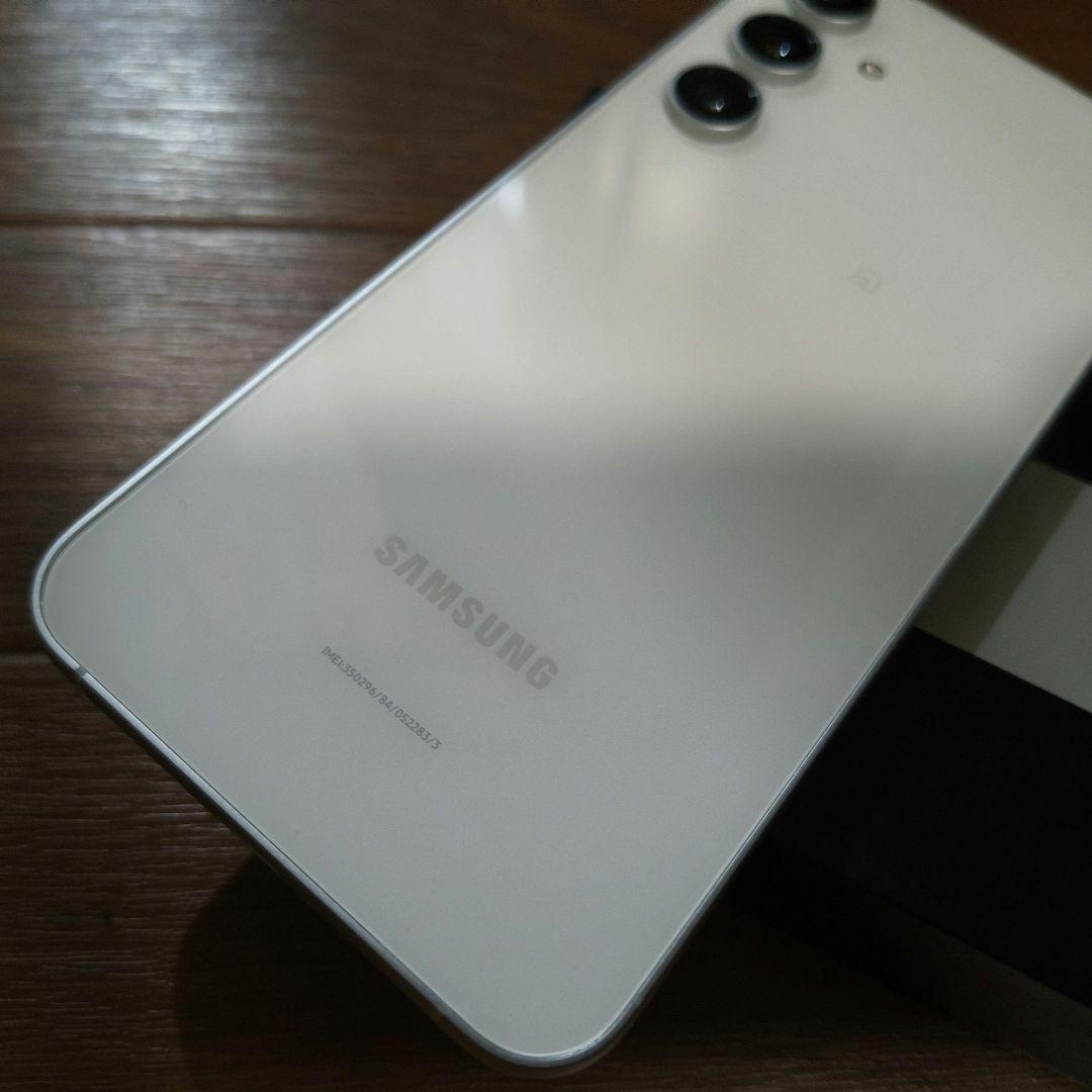 Samsung Galaxy S23 FE ホワイト